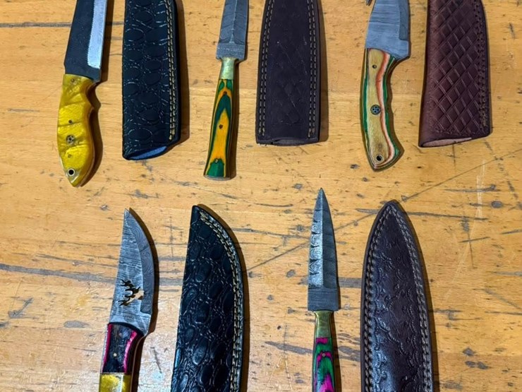 qty-(5)-handmade-hunting,-skinning-&-utility-knives-w/-leather-sheaths-assorted-fixed-blade-set-image-1