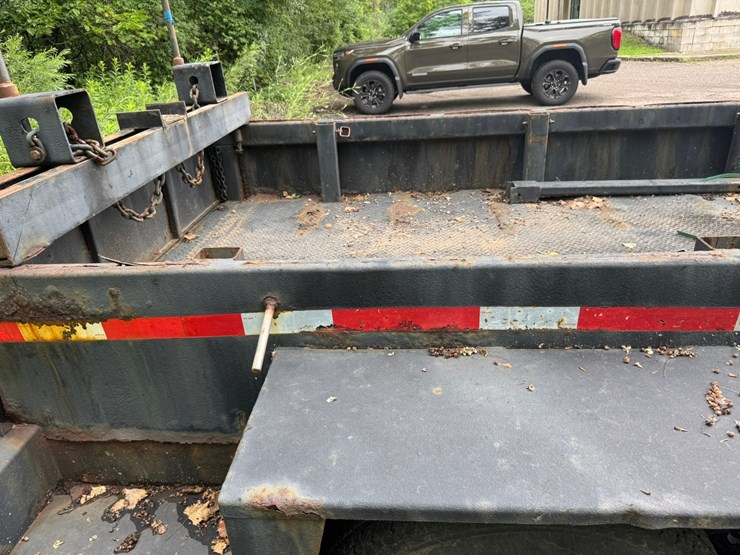 #1866-•-kiefer-industrial-built-tandem-axle-pole-trailer-image-24