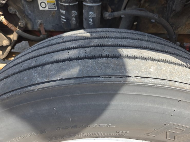 2015-kenworth-t680-image-93
