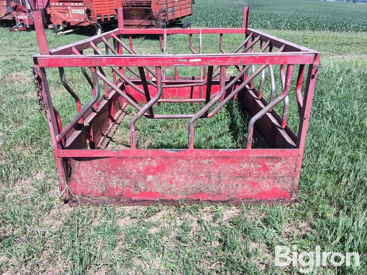 bale-feeder-image-2