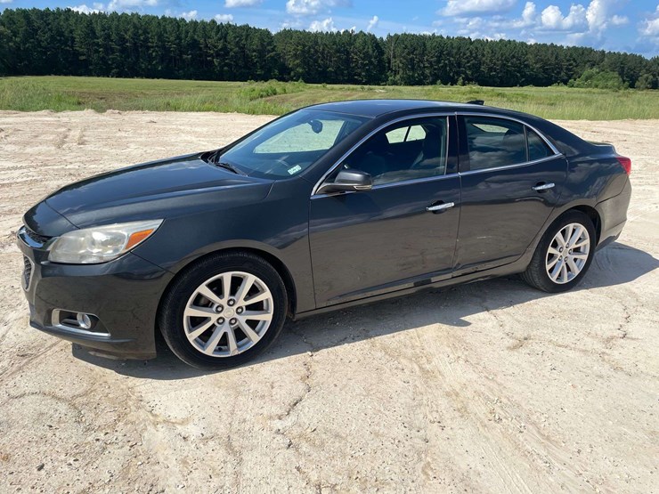 2015-chevrolet-malibu-4-door-sedan-(206,870-miles)-image-1