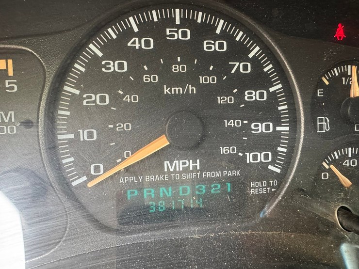 2002-chevrolet-2500hd-image-45