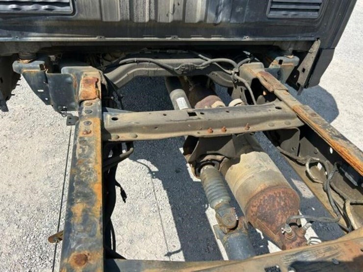 2016-ford-f550-xl-image-27