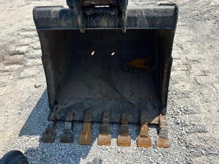 2022-bobcat-e88-image-58