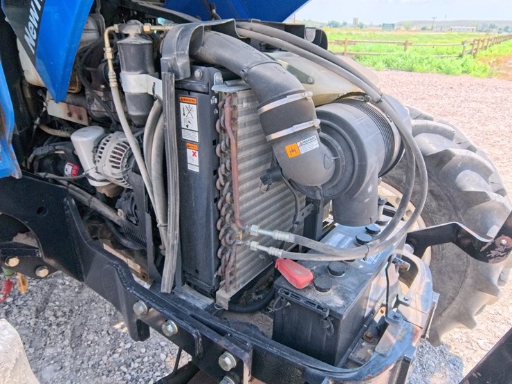 2004-new-holland-tl100a-image-81