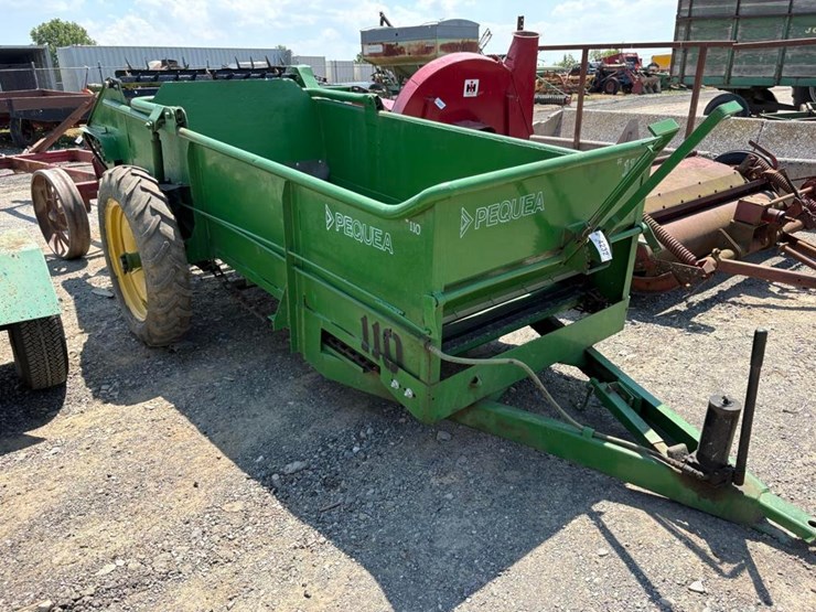 pequea-110-manure-spreader-image-2