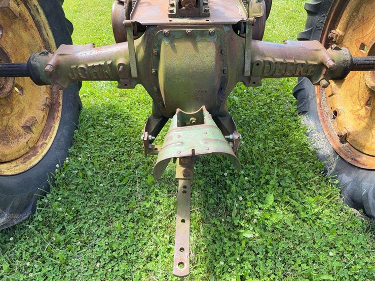 john-deere-model-b-image-16