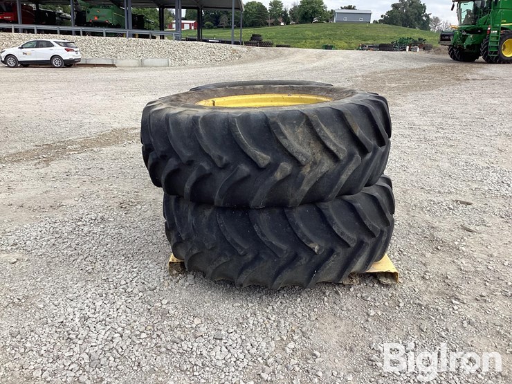 john-deere-4830-image-2