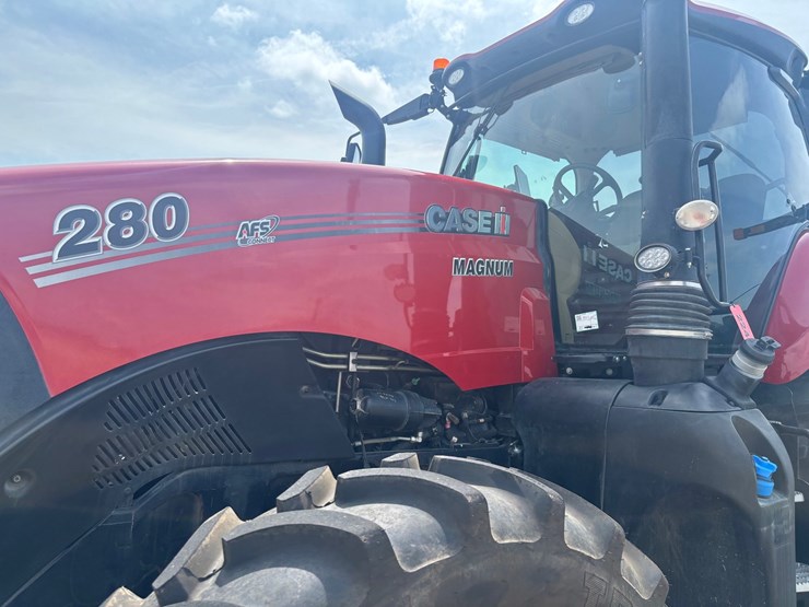 #2244-•-2021-case-magnum-280-tractor-image-9