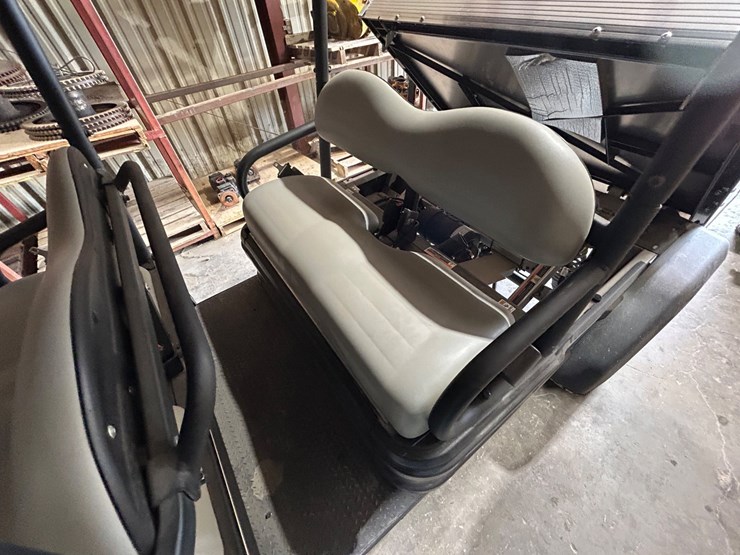 club-car-carryall-1700-image-13