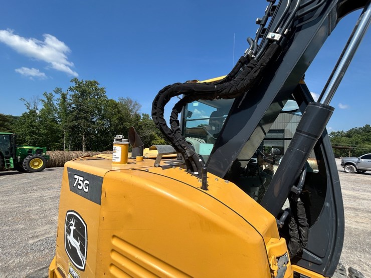 2022-deere-75g-image-34