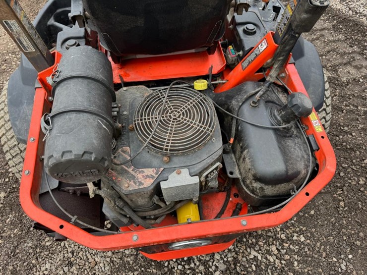 2016-kubota-z725kh-image-13