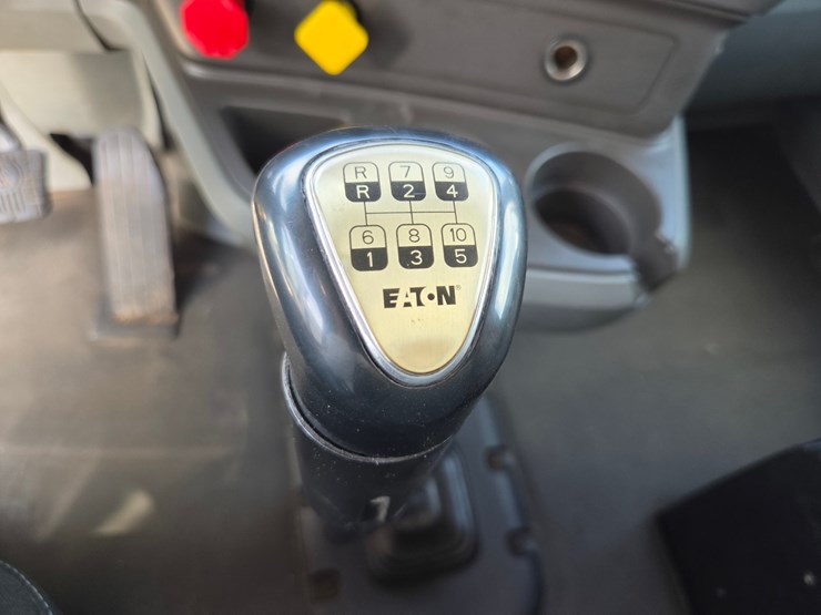 2015-kenworth-t680-image-52
