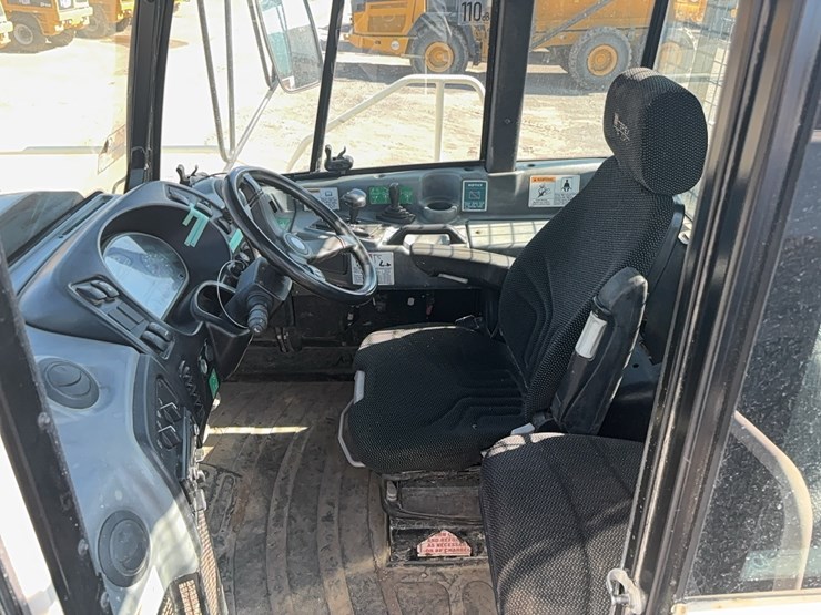 2019-terex-ta400-image-10