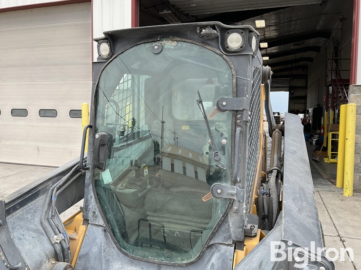 2020-deere-332g-image-11