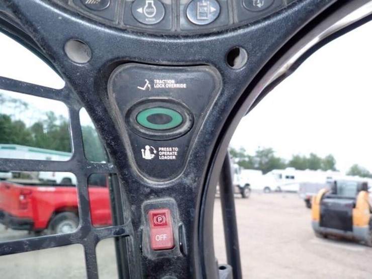 2020-bobcat-s850-image-22