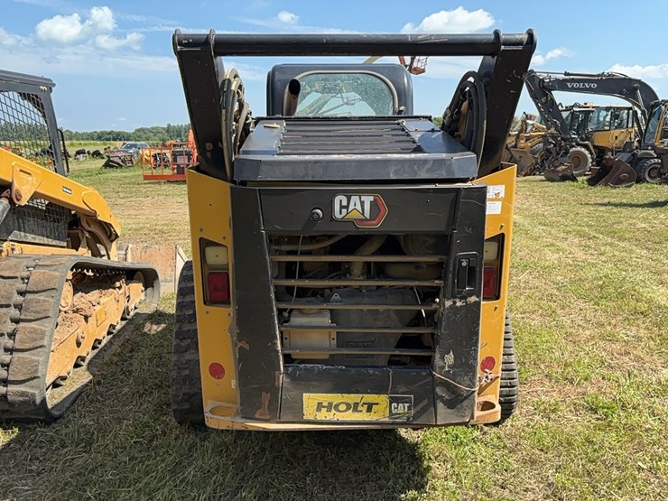 2021-caterpillar-299d3-image-4