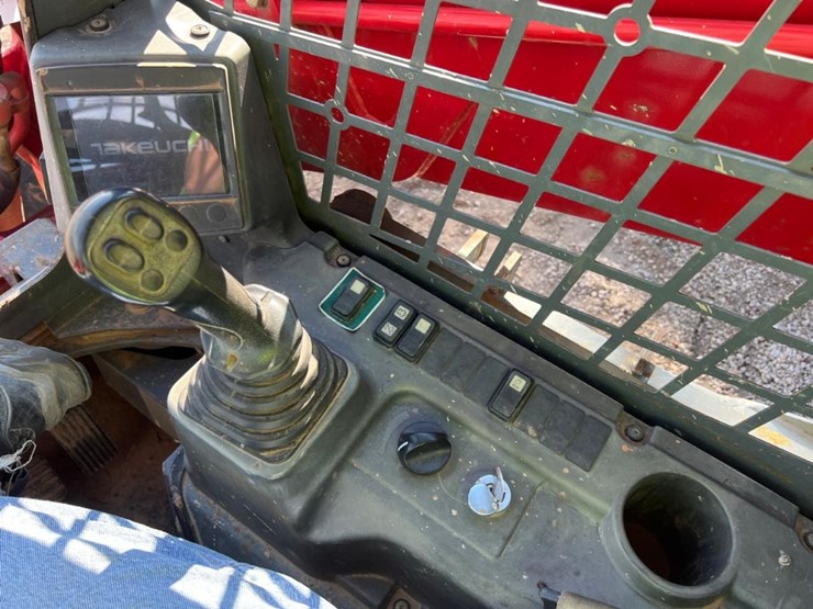 2016-takeuchi-tl10v2-image-20