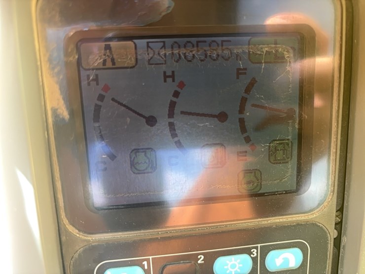 komatsu-pc270-lc-7-image-28