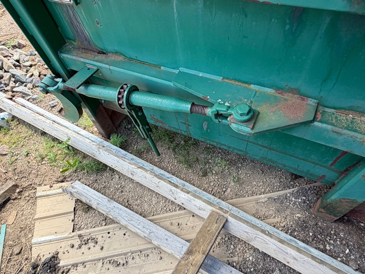 #1792-•-galbreath-gp275-carboard-compactor-image-35