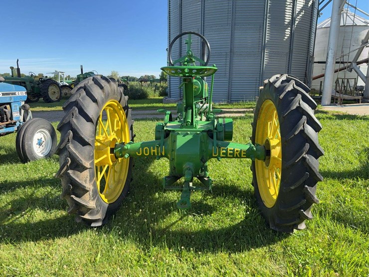 john-deere-model-b-image-3