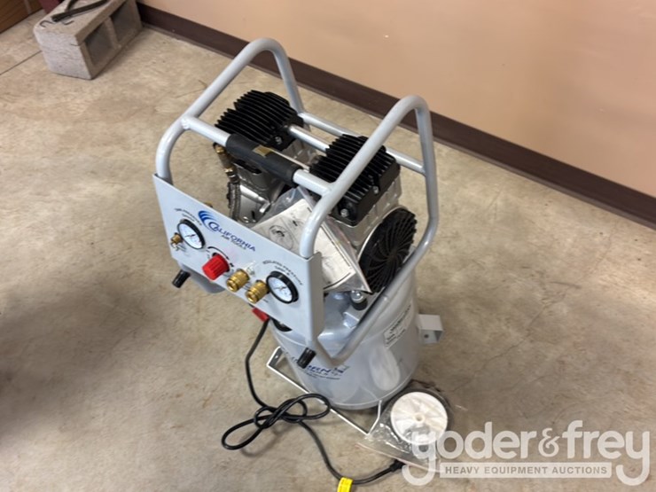 unused-california-air-tools,-air-compressor-image-2