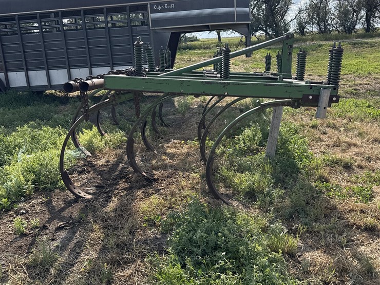 john-deere-100-image-4