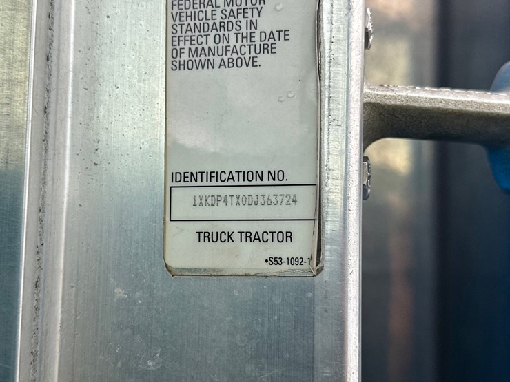 2013-kenworth-t800-image-95