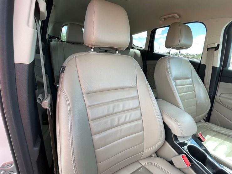 2016-ford-escape-image-105