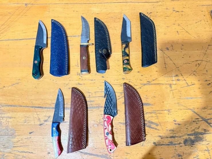qty-(5)-handmade-fixed-blade-hunting-&-utility-knives-w/-leather-sheaths-image-1