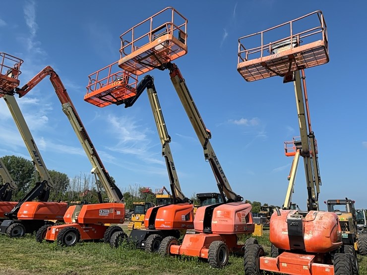 jlg-400s-image-1