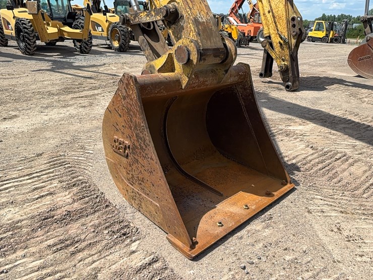 komatsu-pc270-lc-7-image-6