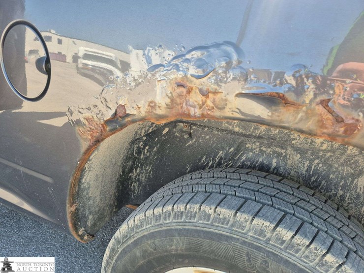 2014-dodge-1500-image-25