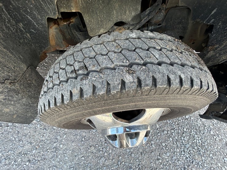 2014-chevrolet-3500hd-image-11