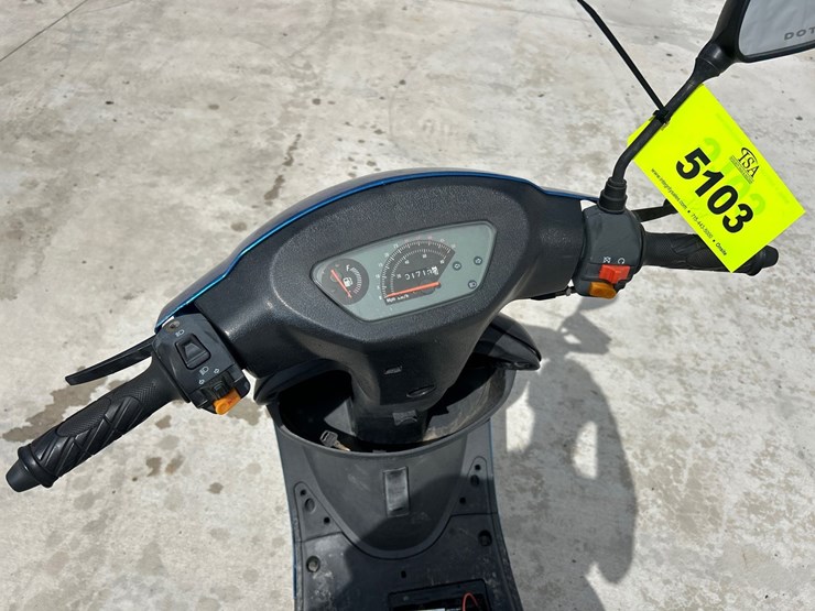 #5103-•-2021-50cc-moped-image-12