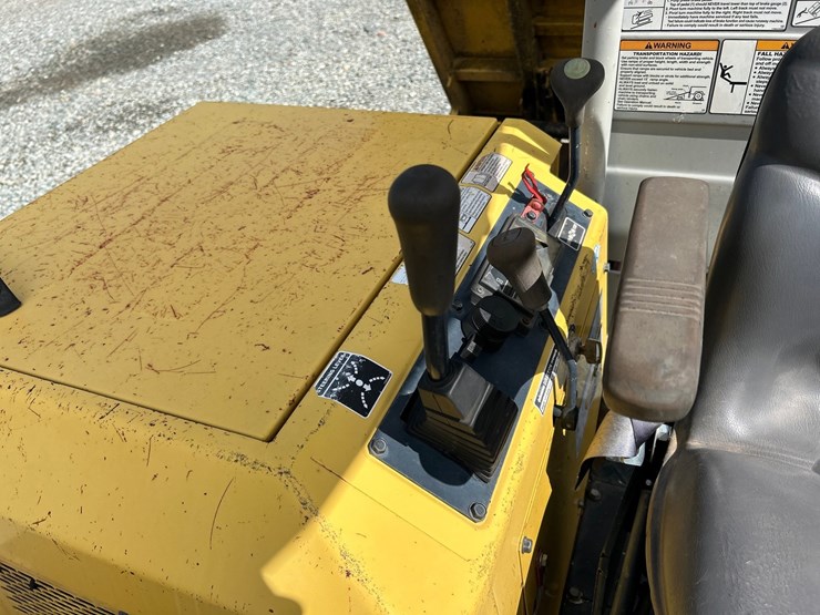 2013-yanmar-c30-image-29