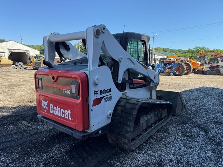2019-bobcat-t740-image-4