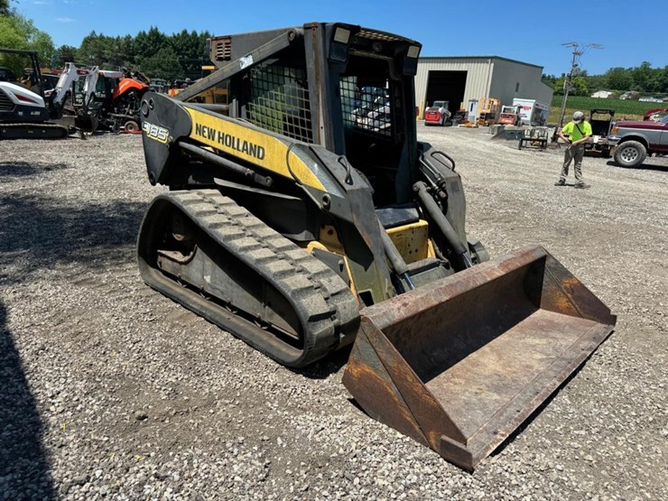 new-holland-c185-image-8