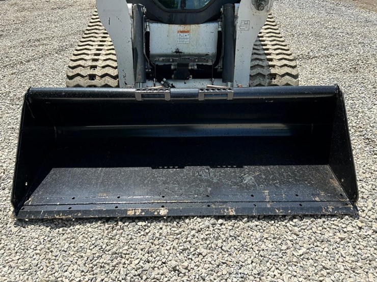 84"-low-pro-skid-steer-bucket-image-2