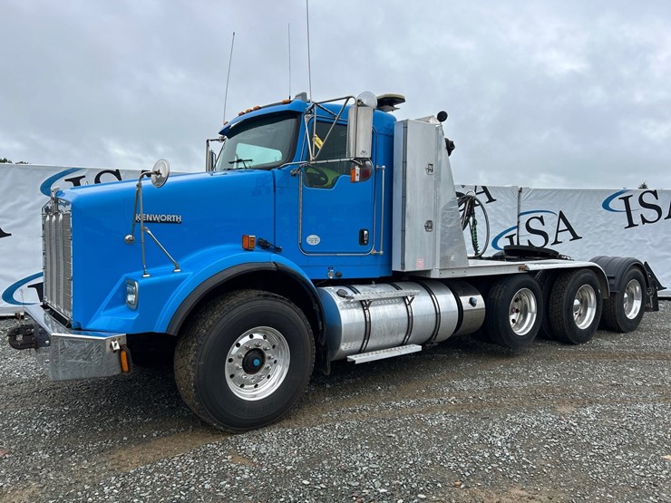 2013-kenworth-t800-image-1