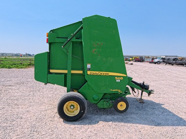 2009-john-deere-568-image-7