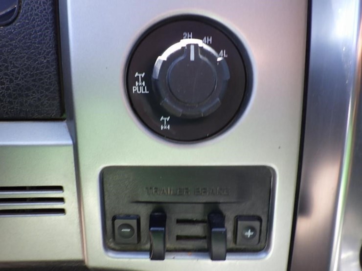 2013-ford-f150-image-24