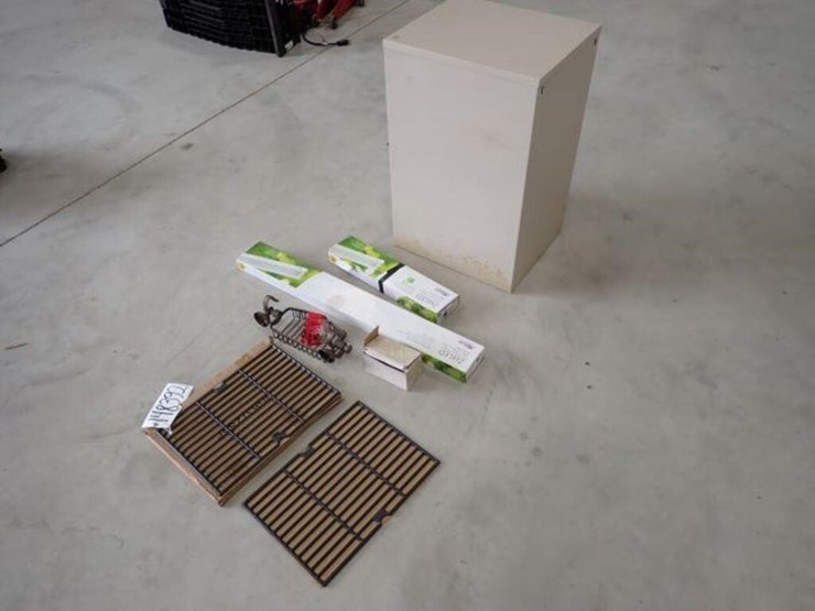 2-drawer-filing-cabinet(s)-image-4