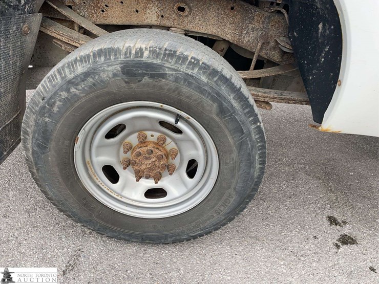 2015-ford-f350-image-22