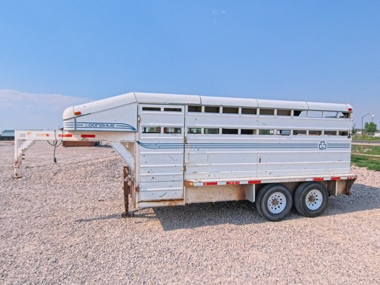 #1088-•-2000-donahue-livestock-trailer-image-35