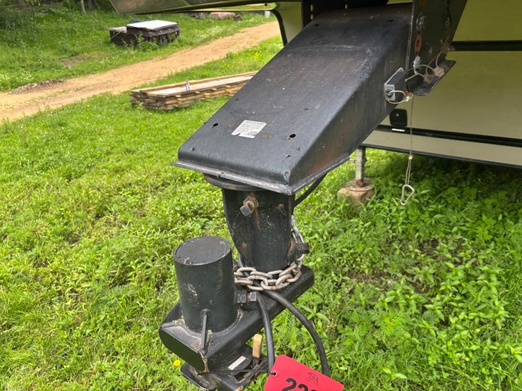 #2231-•-2014-crusader-335-5th-wheel-camper-image-104