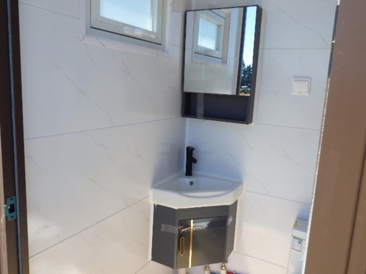 portable-toilet-w/-shower-image-12
