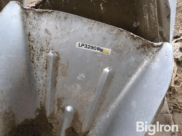scoop-shovels-image-12