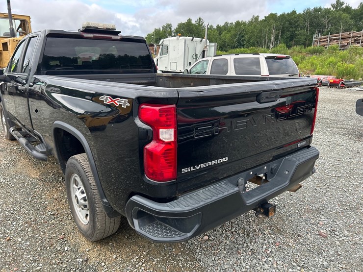 2020-chevrolet-2500hd-image-17