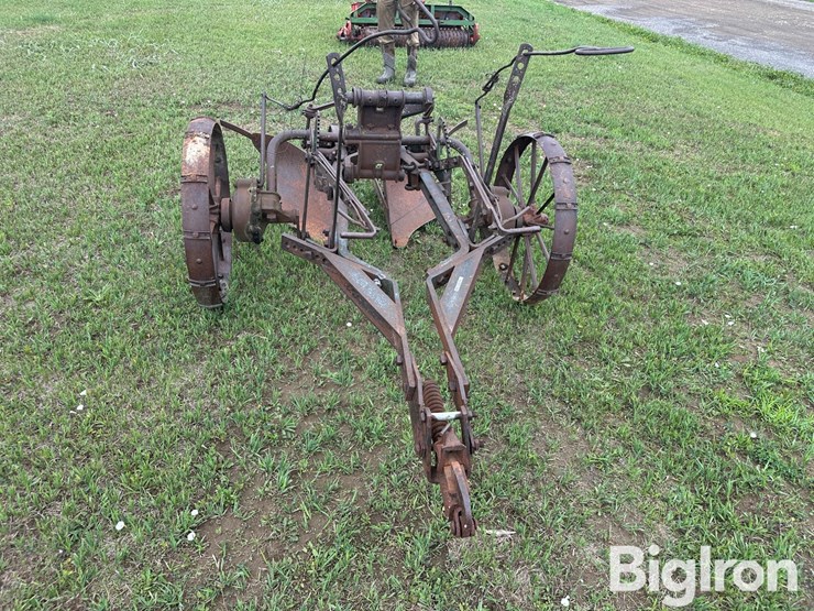 john-deere-2-image-2